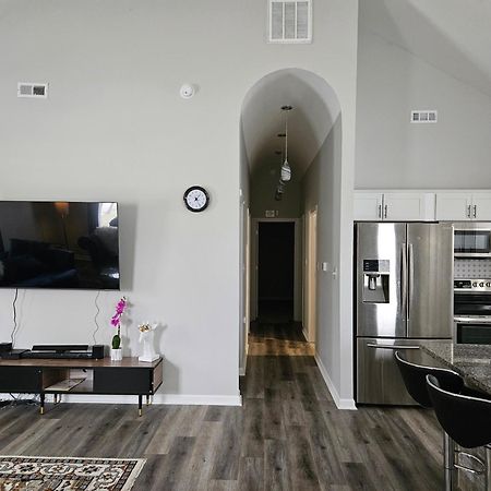 New 3Bd Home Near Downtown Indy Индианаполис Экстерьер фото