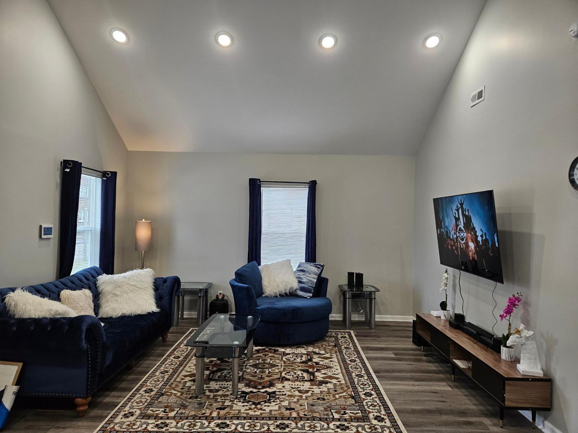 New 3Bd Home Near Downtown Indy Индианаполис Экстерьер фото
