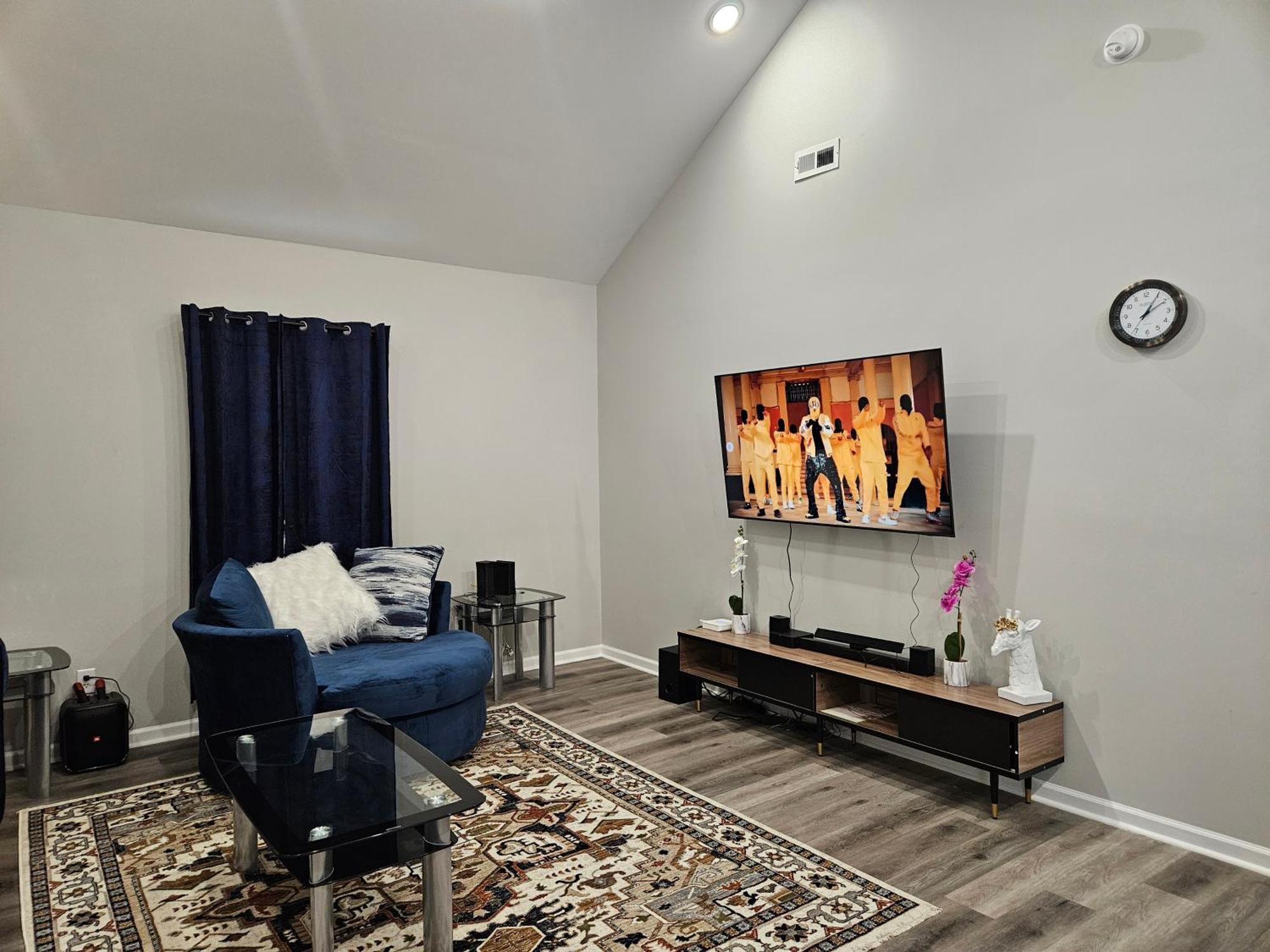 New 3Bd Home Near Downtown Indy Индианаполис Экстерьер фото