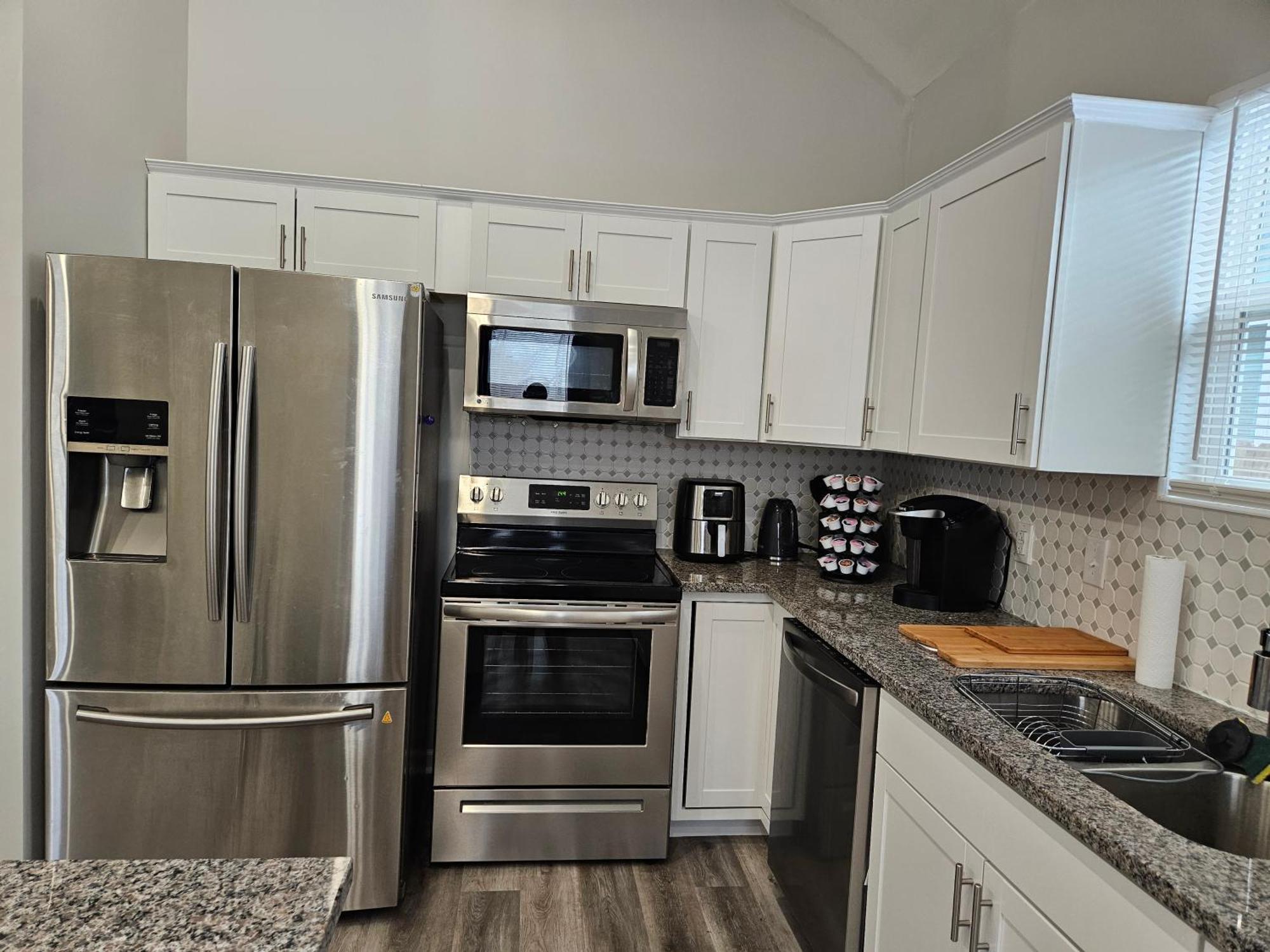 New 3Bd Home Near Downtown Indy Индианаполис Экстерьер фото