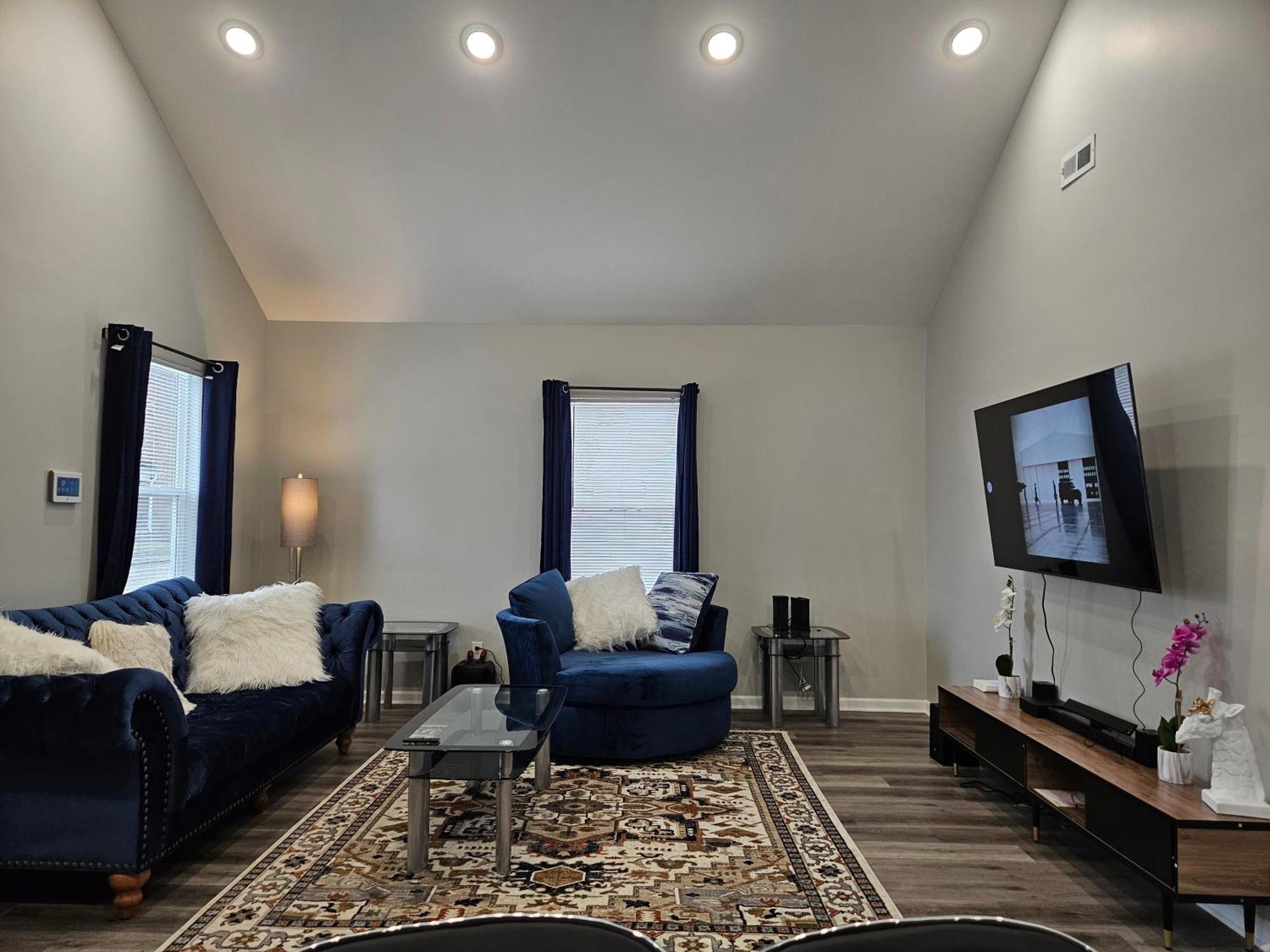 New 3Bd Home Near Downtown Indy Индианаполис Экстерьер фото